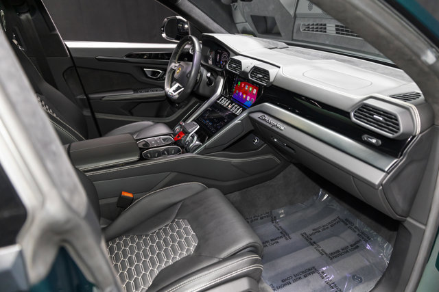Used 2021 Lamborghini Urus image 61