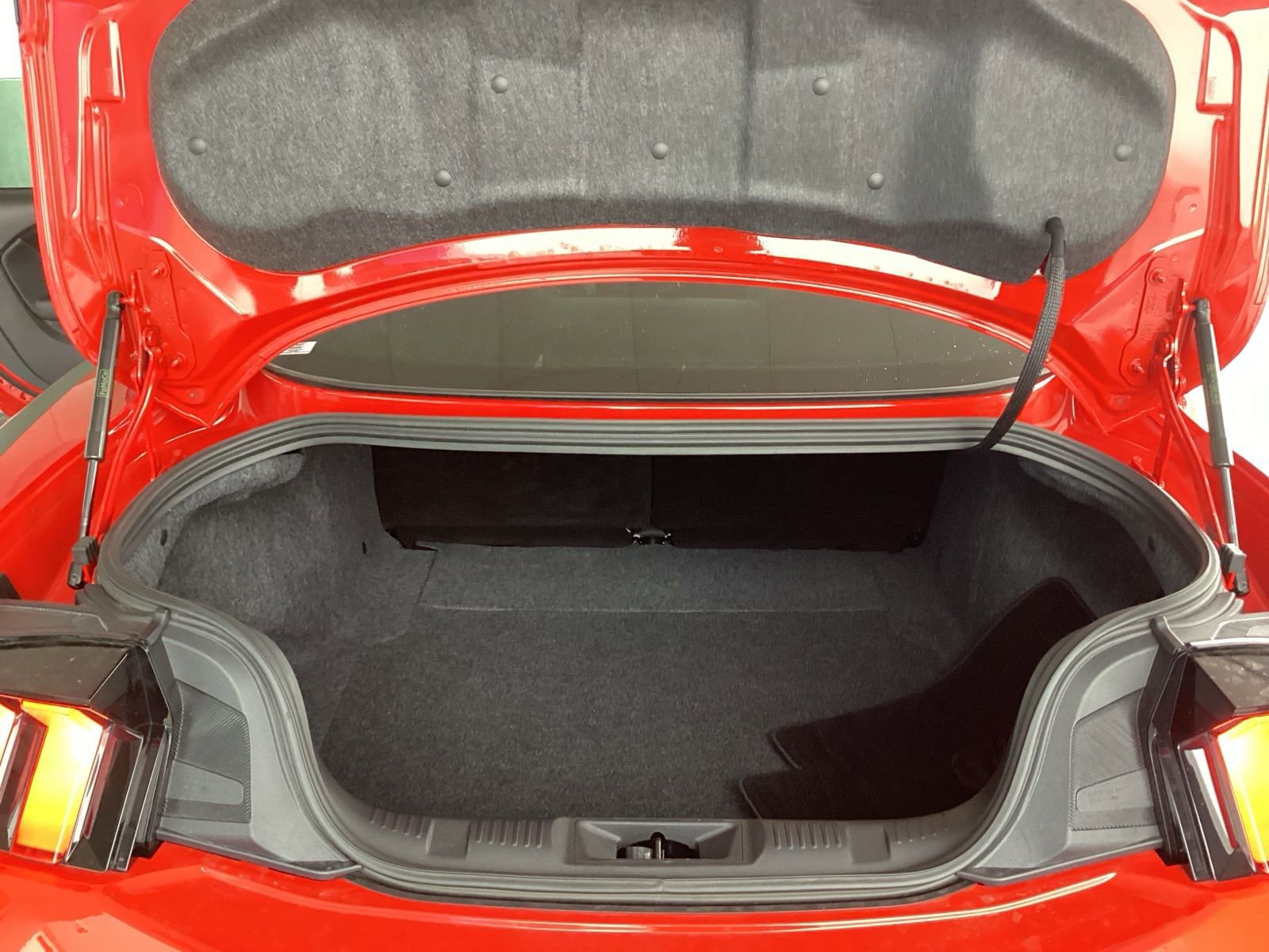 Used 2025 Ford Mustang GT image 9