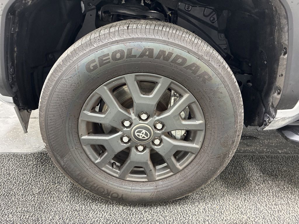 Used 2025 Toyota 4Runner SR5 image 9