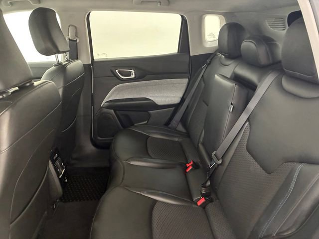 Used 2022 Jeep Compass Latitude w/ Convenience Group AWD/4WD image 18