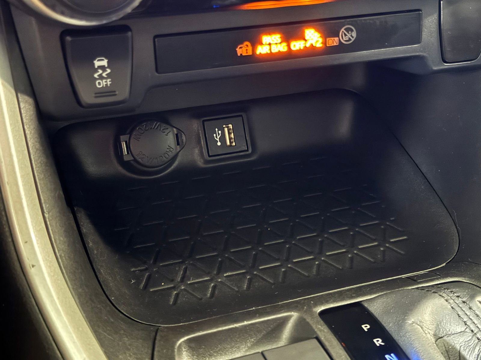 Used 2023 Toyota RAV4 LE image 22