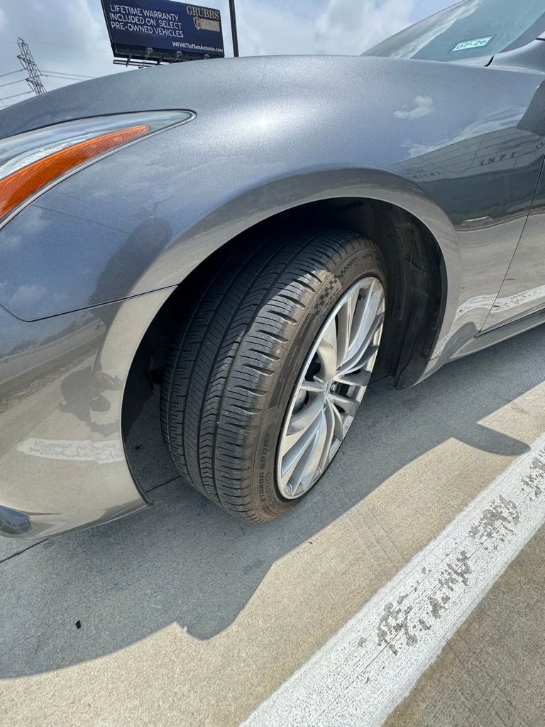 Used 2015 INFINITI Q60 Sport RWD image 16