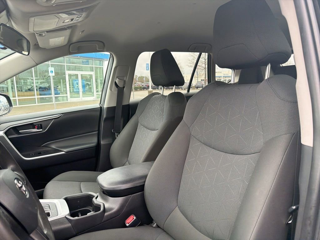 Used 2023 Toyota RAV4 XLE image 19