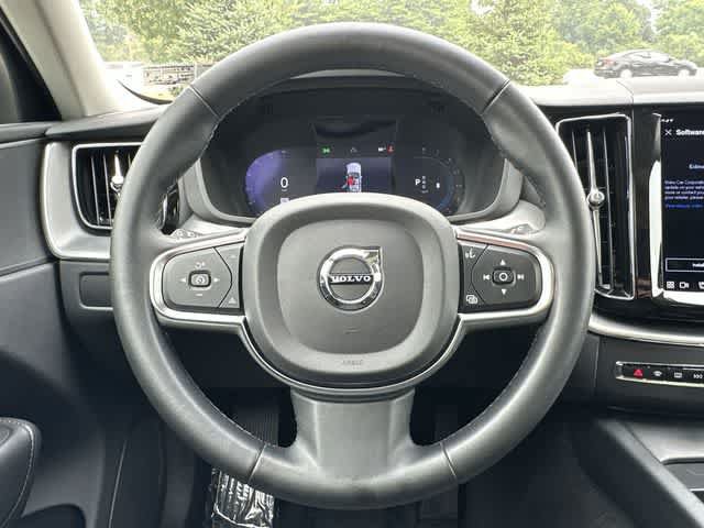 Used 2023 Volvo XC60 B5 Core AWD/4WD image 8