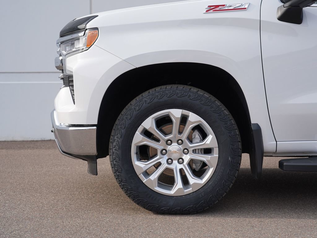 Used 2023 Chevrolet Silverado 1500 LTZ w/ LTZ Convenience Package II AWD/4WD image 11