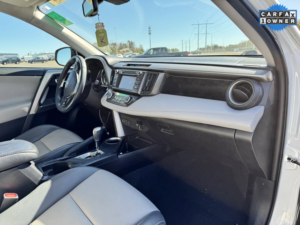Used 2015 Toyota RAV4 Limited image 11