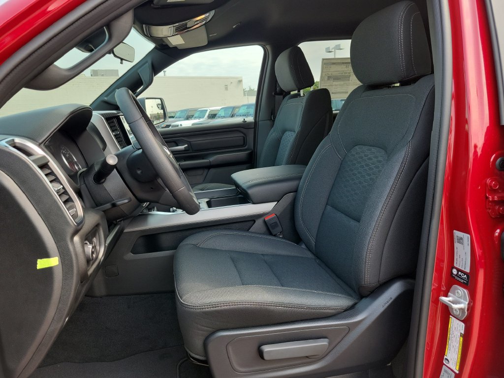 New 2026 RAM 1500 Express AWD/4WD image 11