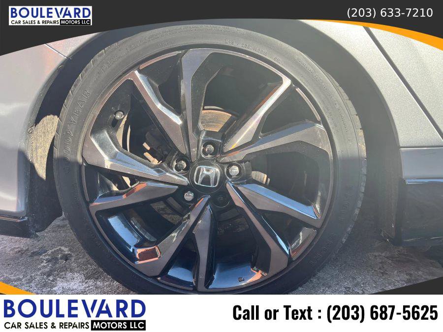 Used 2018 Honda Civic Sport image 23