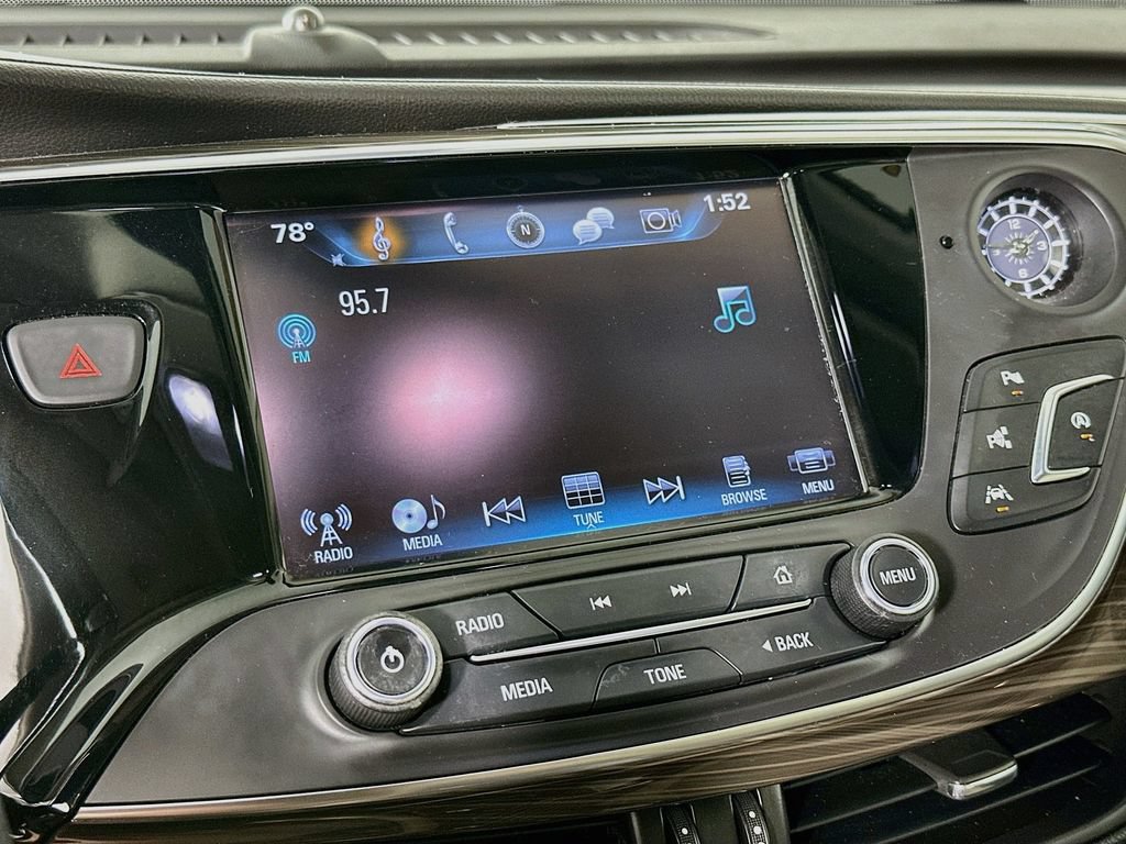 Used 2020 Buick Envision Premium w/ Driver Confidence Package AWD/4WD image 21