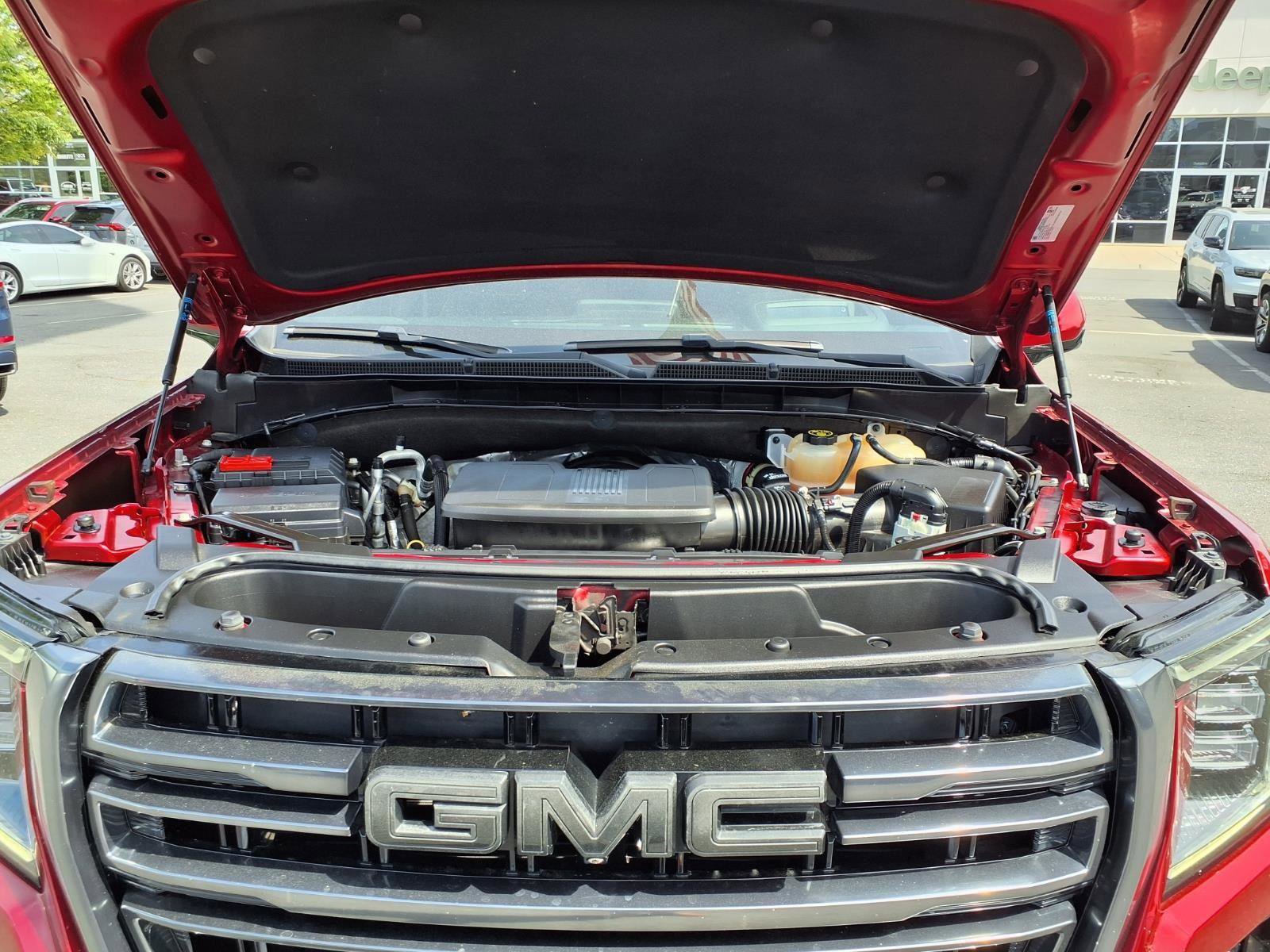 Used 2022 GMC Yukon AT4 w/ Technology Package AWD/4WD image 33