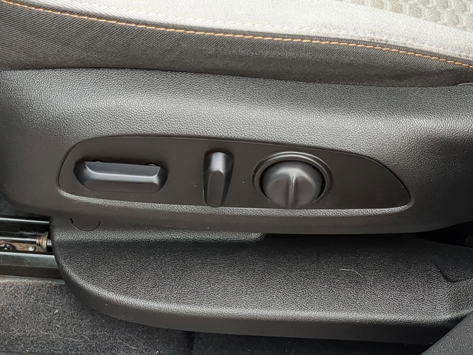 Used 2019 GMC Terrain SLE image 17