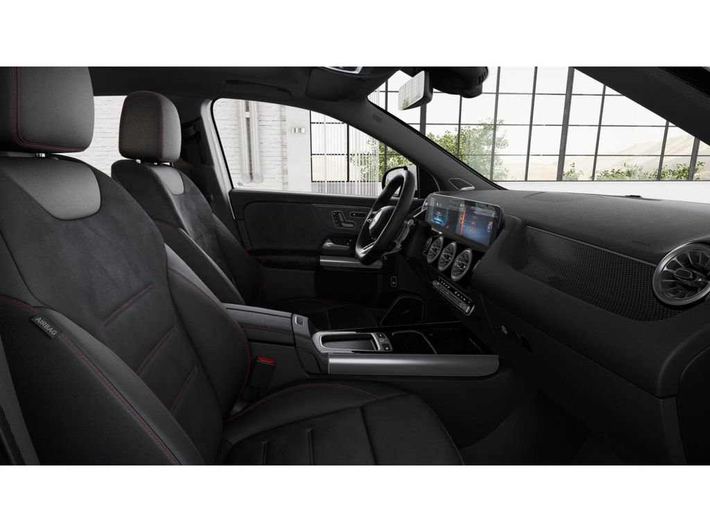 New 2026 Mercedes-Benz GLA 35 AMG 4MATIC image 4