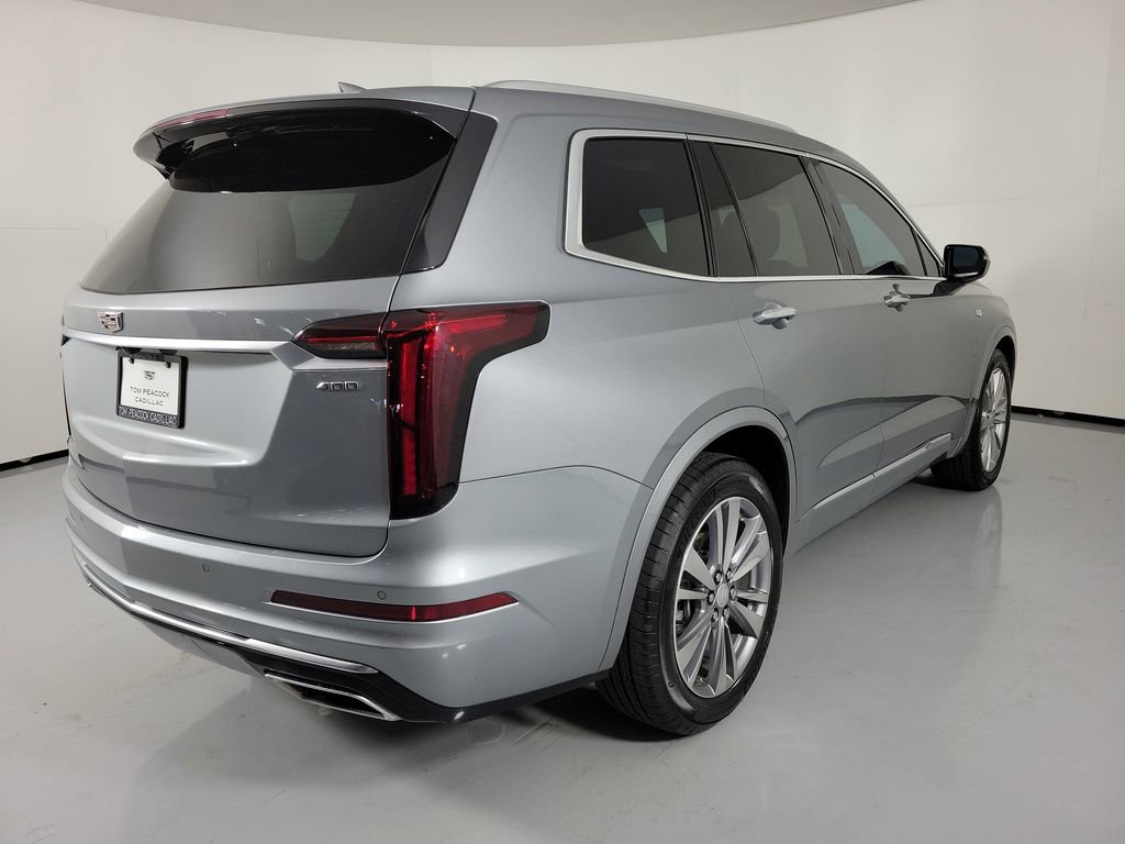 Certified 2024 Cadillac XT6 Premium Luxury FWD image 4