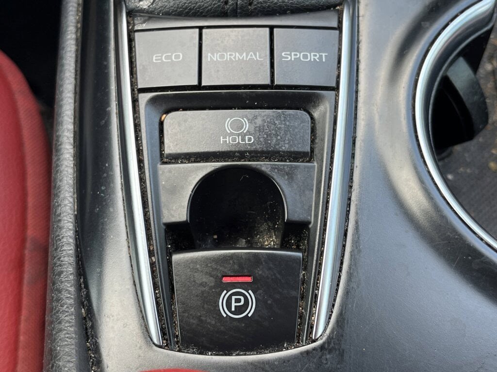 Used 2020 Toyota Camry XSE image 10