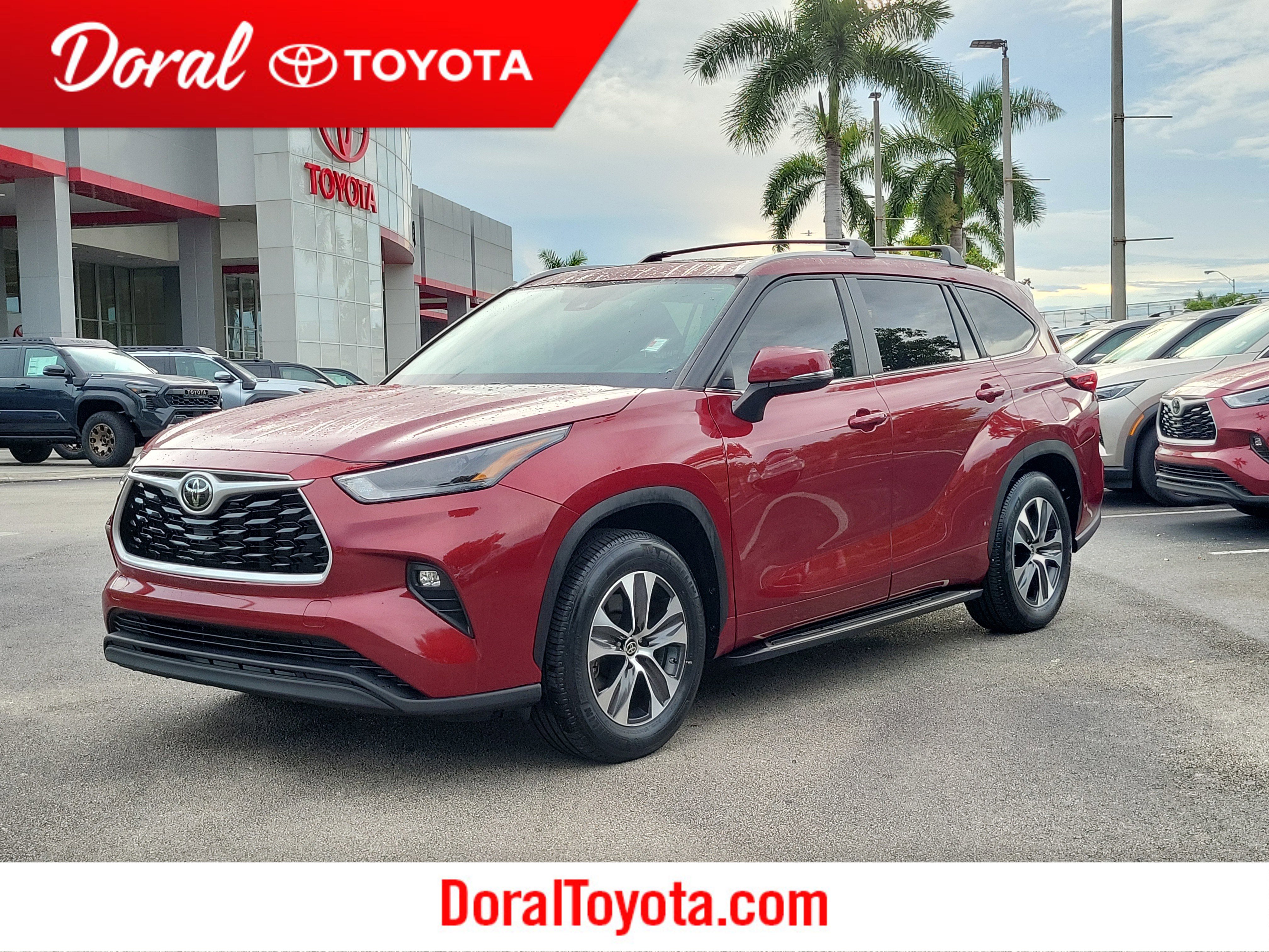 Used 2023 Toyota Highlander XLE