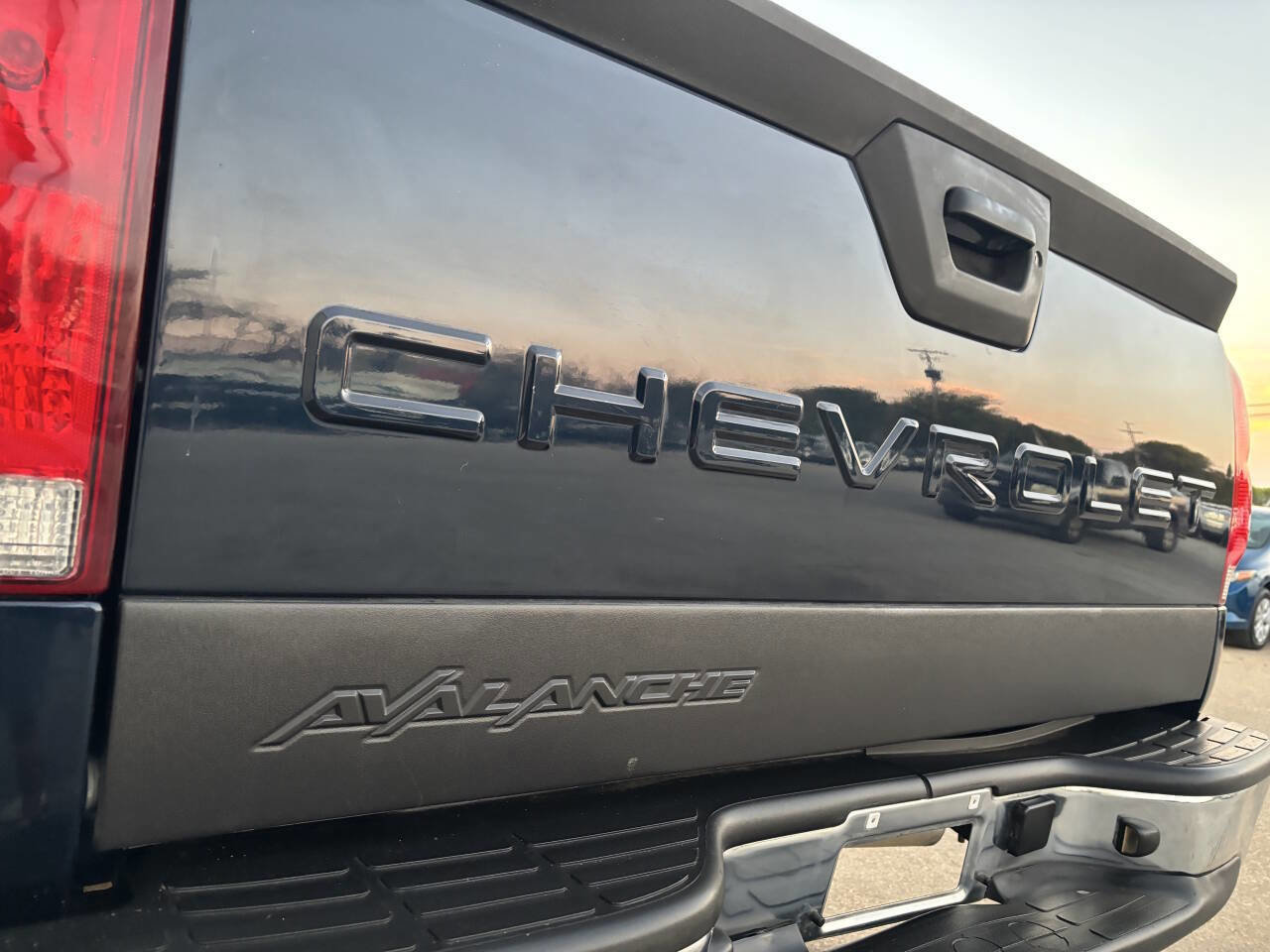 Used 2006 Chevrolet Avalanche Z66 w/ Preferred Equipment Group RWD image 7