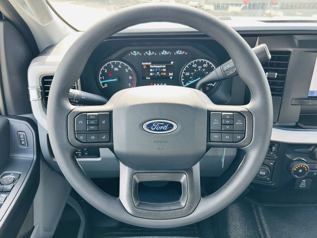 New 2026 Ford F250 XL w/ XL Chrome Package image 11