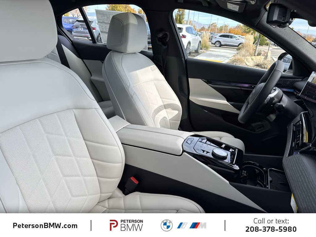 New 2026 BMW 530i xDrive image 19