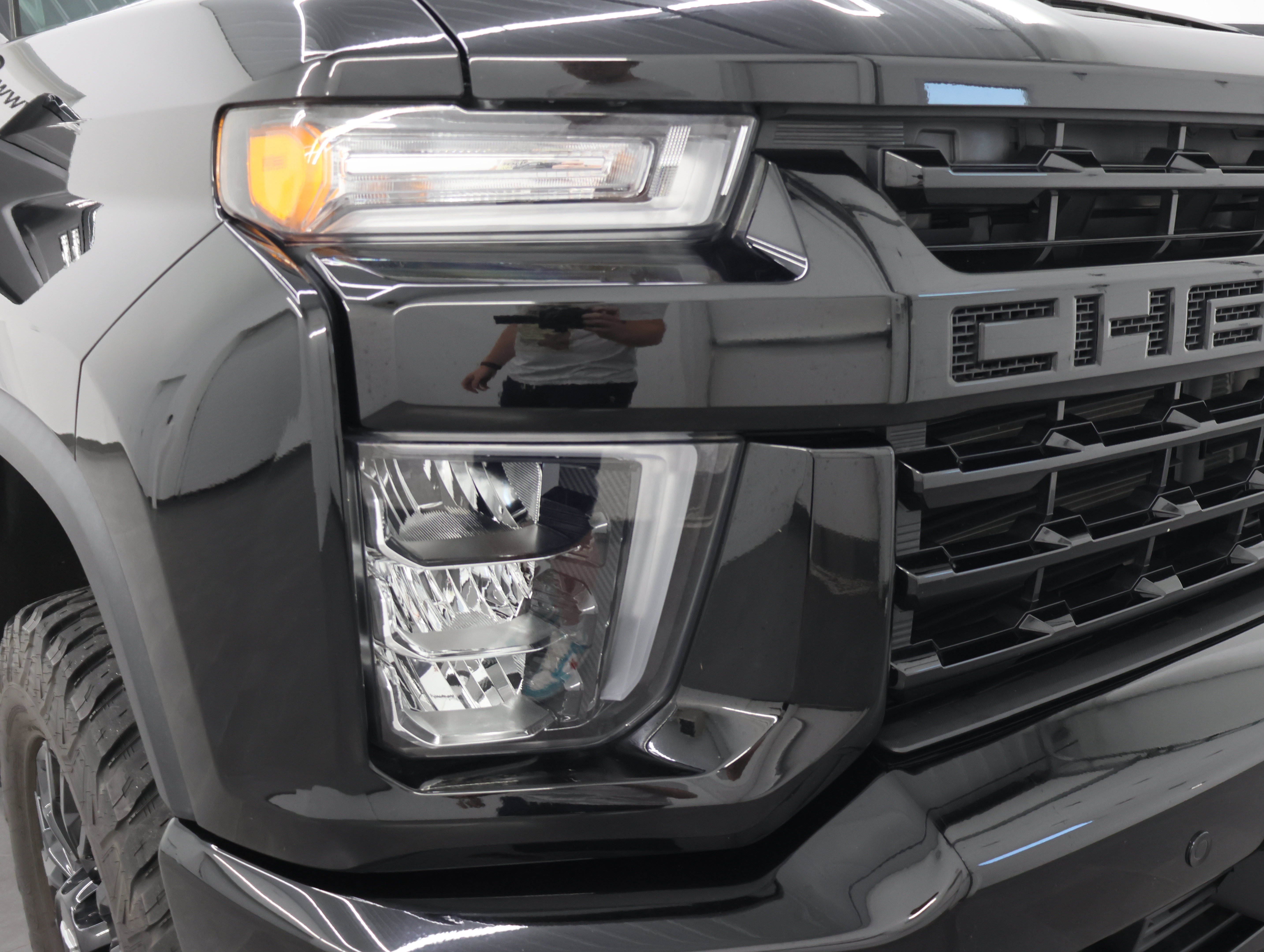Used 2023 Chevrolet Silverado 2500 LTZ w/ LTZ Plus Package AWD/4WD image 22