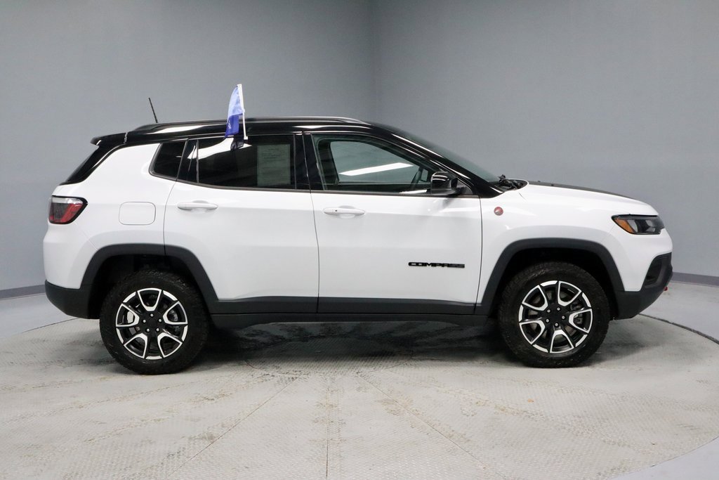 Used 2024 Jeep Compass Trailhawk w/ Trailer Tow Group image 11