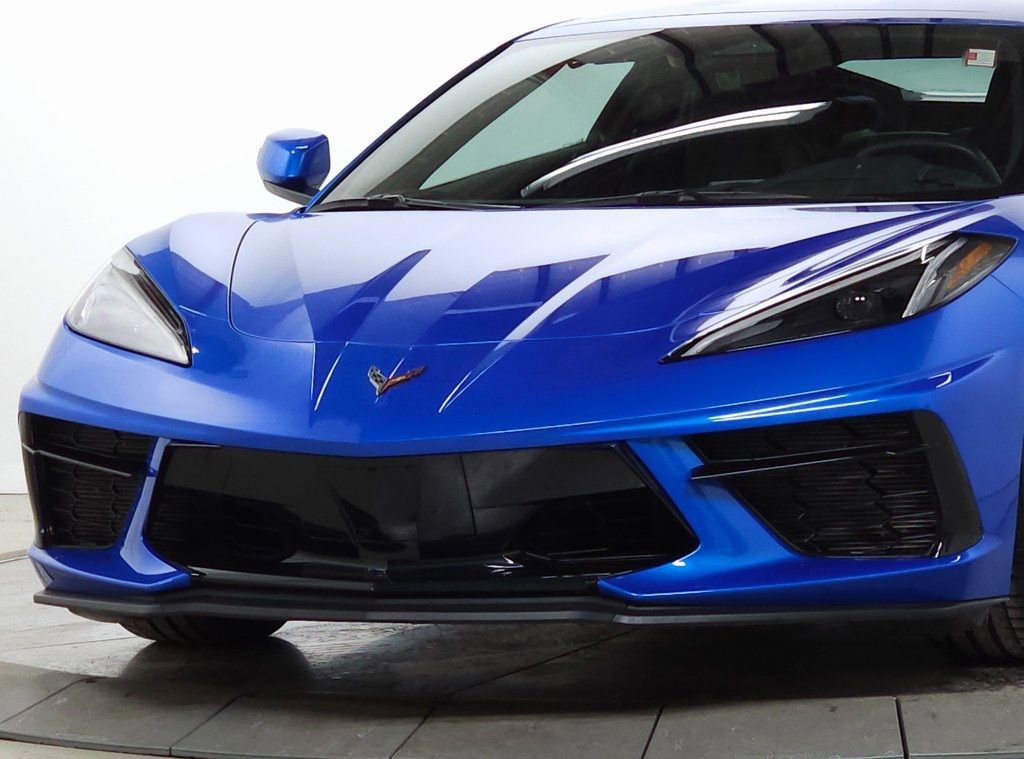 Used 2024 Chevrolet Corvette Stingray Coupe w/ Z51 Performance Package image 4