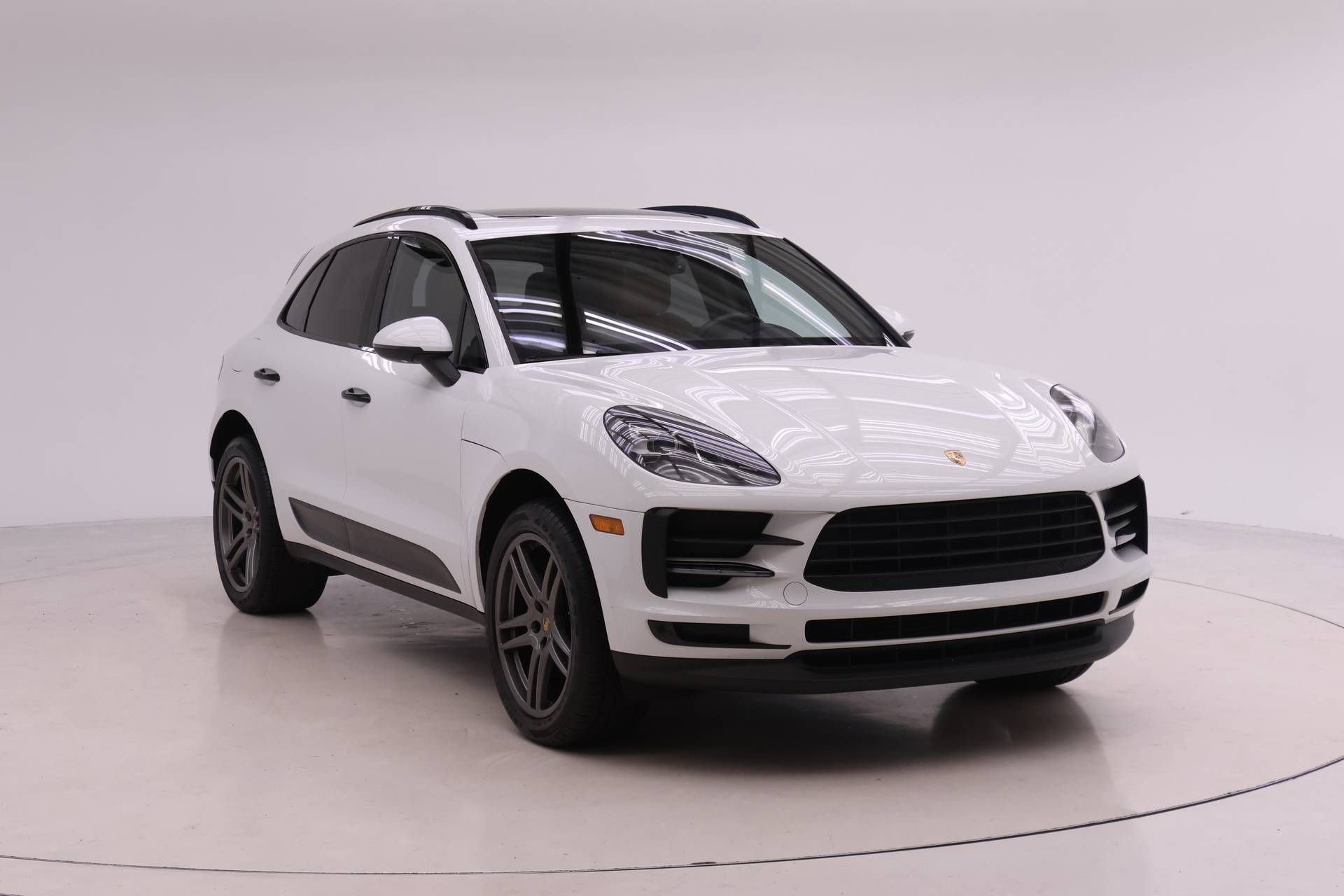 Used 2020 Porsche Macan image 9