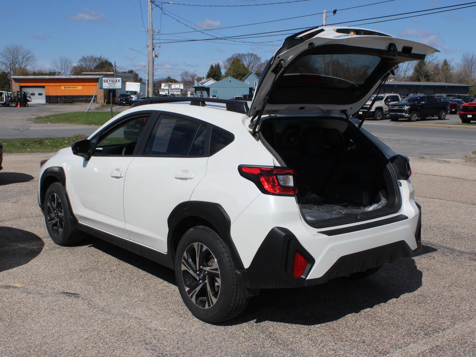 Used 2025 Subaru Crosstrek 2.0i Premium image 7