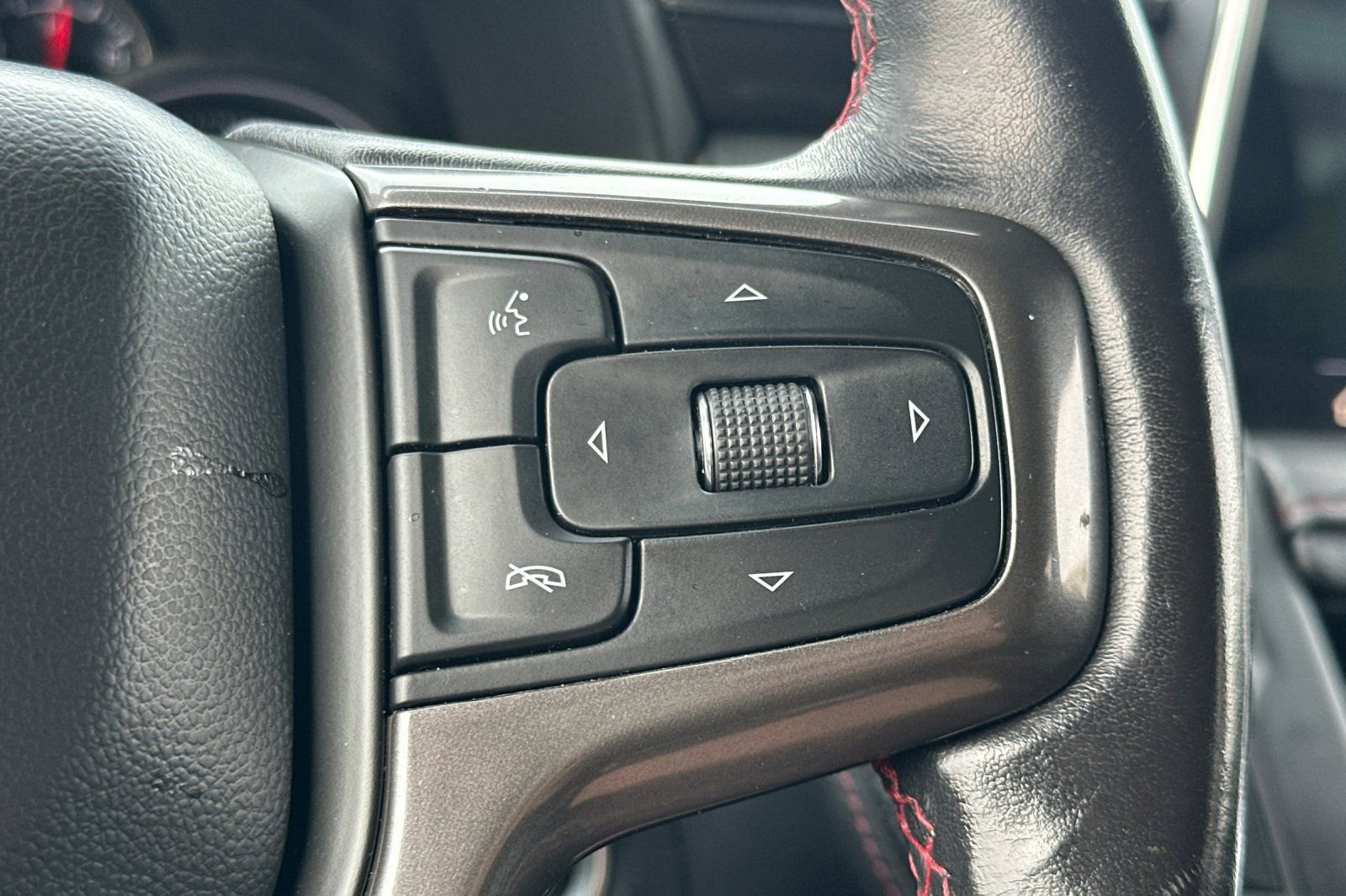 Used 2021 Chevrolet Tahoe RST w/ Luxury Package image 38