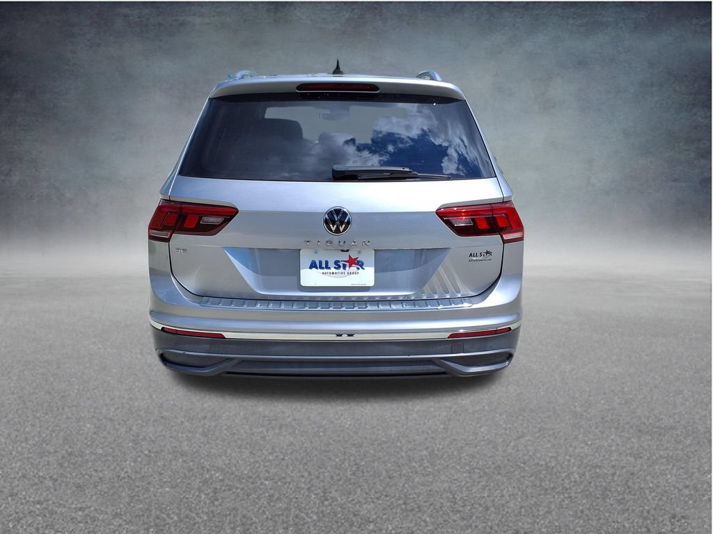 Used 2022 Volkswagen Tiguan SE w/ Panoramic Sunroof Package FWD image 7