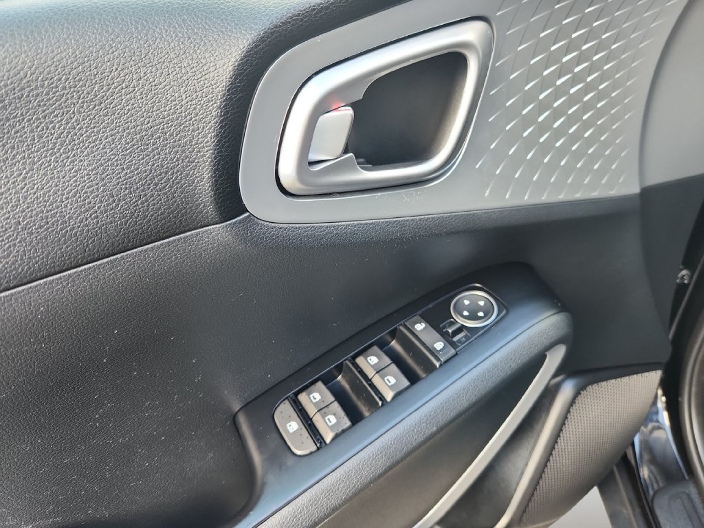 Used 2020 Kia Soul LX FWD image 10