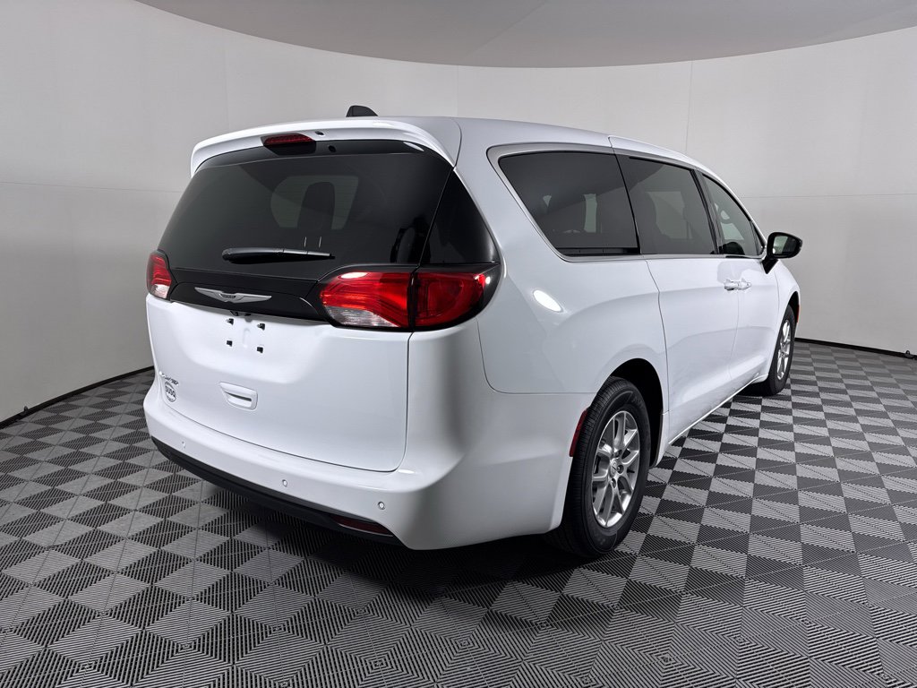 New 2026 Chrysler Voyager LX FWD image 22