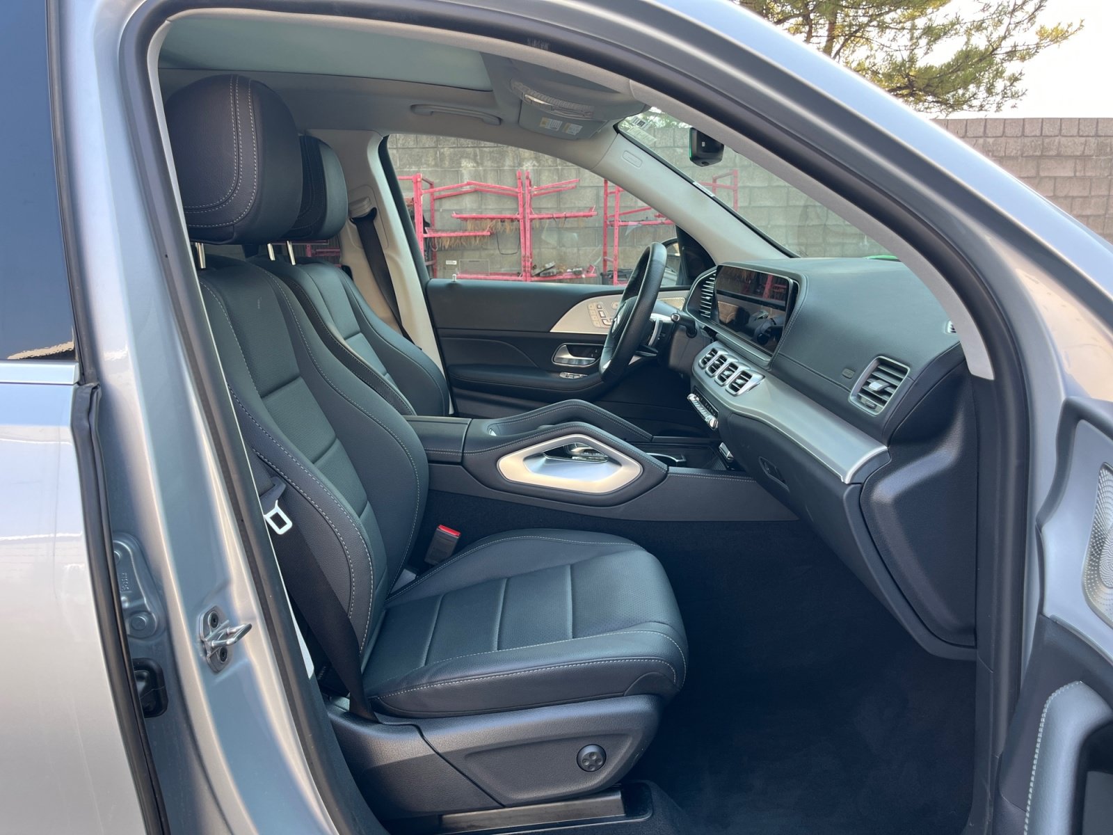 Used 2026 Mercedes-Benz GLS 450 4MATIC image 30