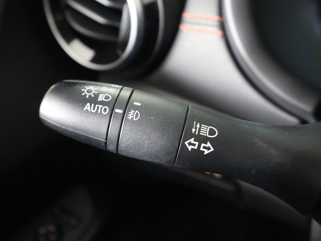 Used 2023 Nissan Kicks SR w/ SR Premium Package image 37