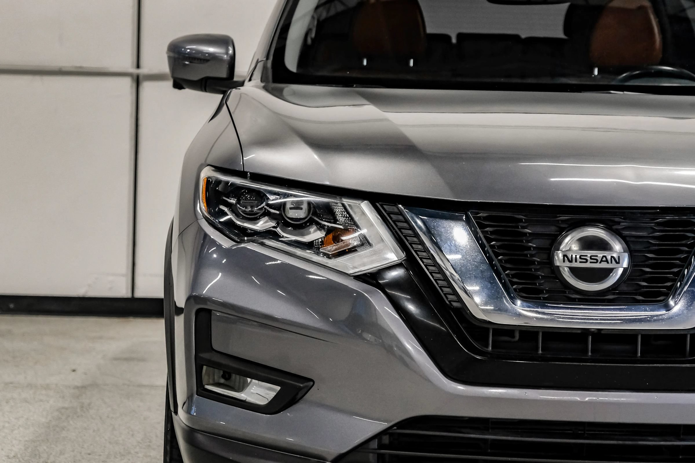 Used 2018 Nissan Rogue SL w/ Premium Package FWD image 57