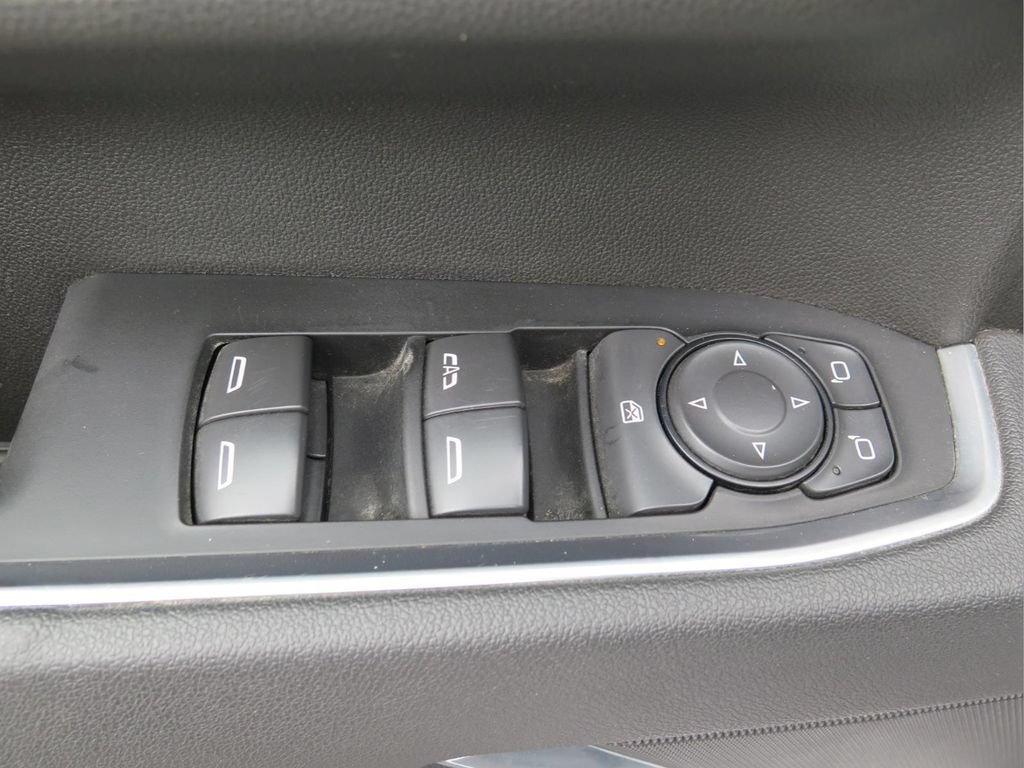 Used 2025 Chevrolet Silverado 2500 LT w/ Convenience Package AWD/4WD image 12