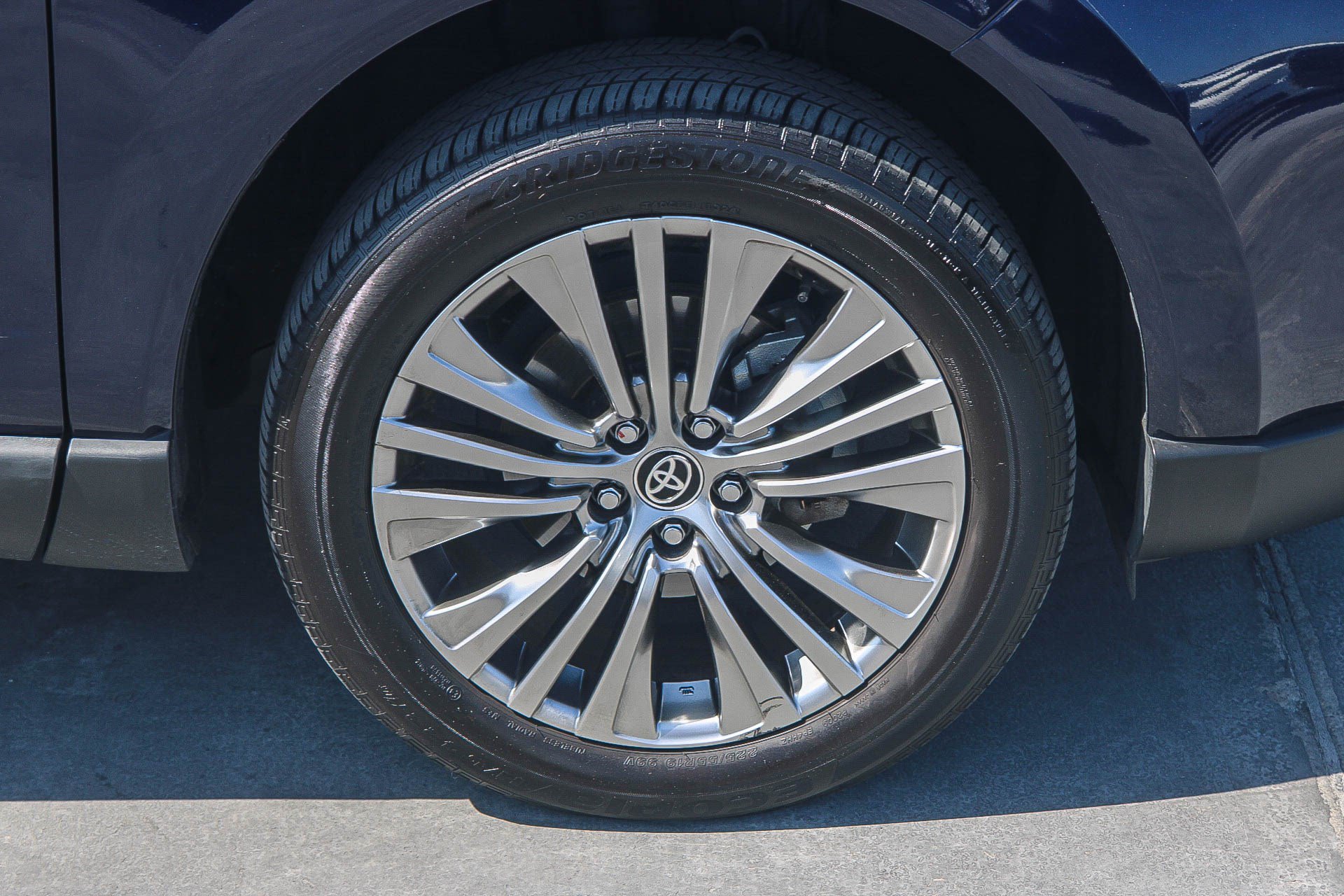 Certified 2024 Toyota Venza Limited AWD/4WD image 11