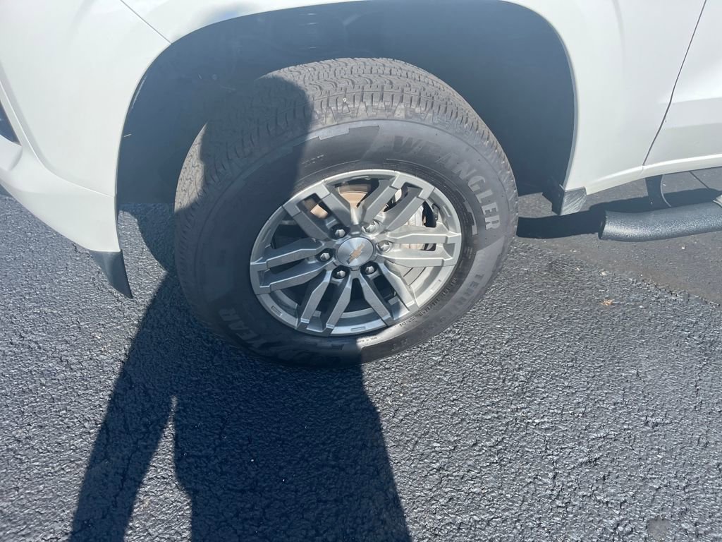 Used 2025 Chevrolet Colorado LT w/ Advanced Trailering Package image 30