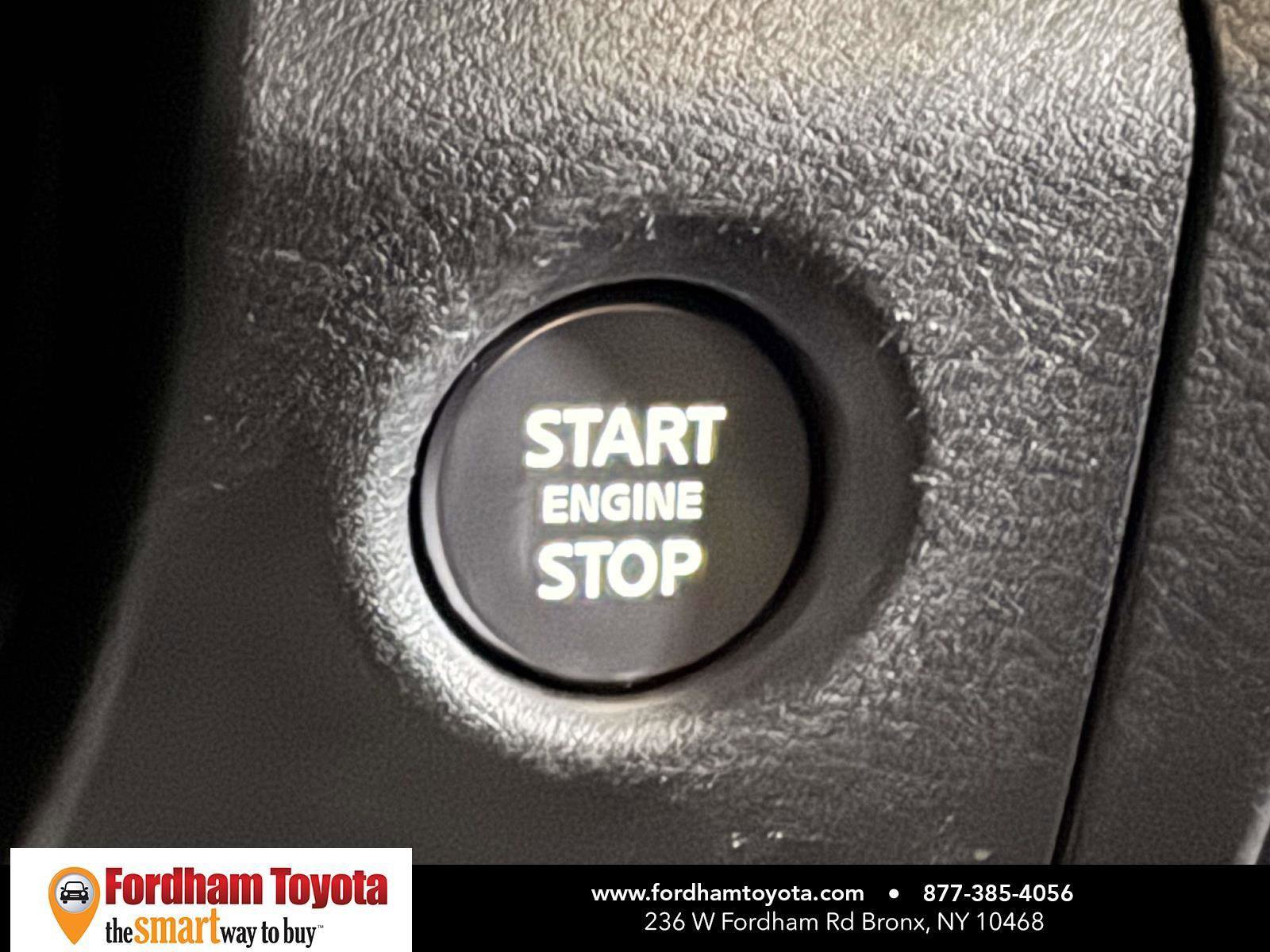 Used 2022 Nissan Frontier PRO-4X image 23