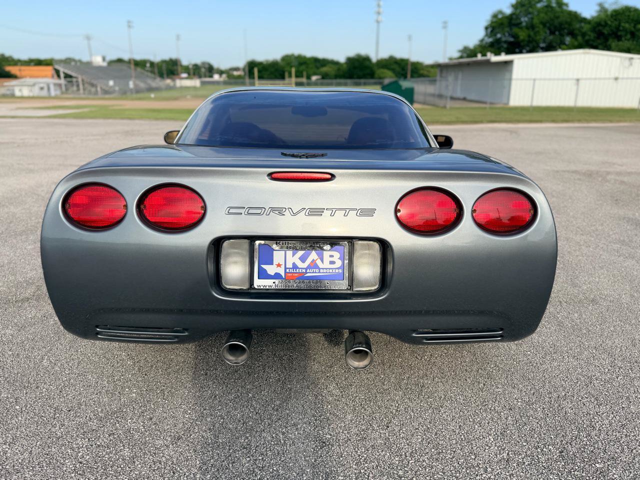 Used 2004 Chevrolet Corvette Coupe w/ Roof Package RWD image 4