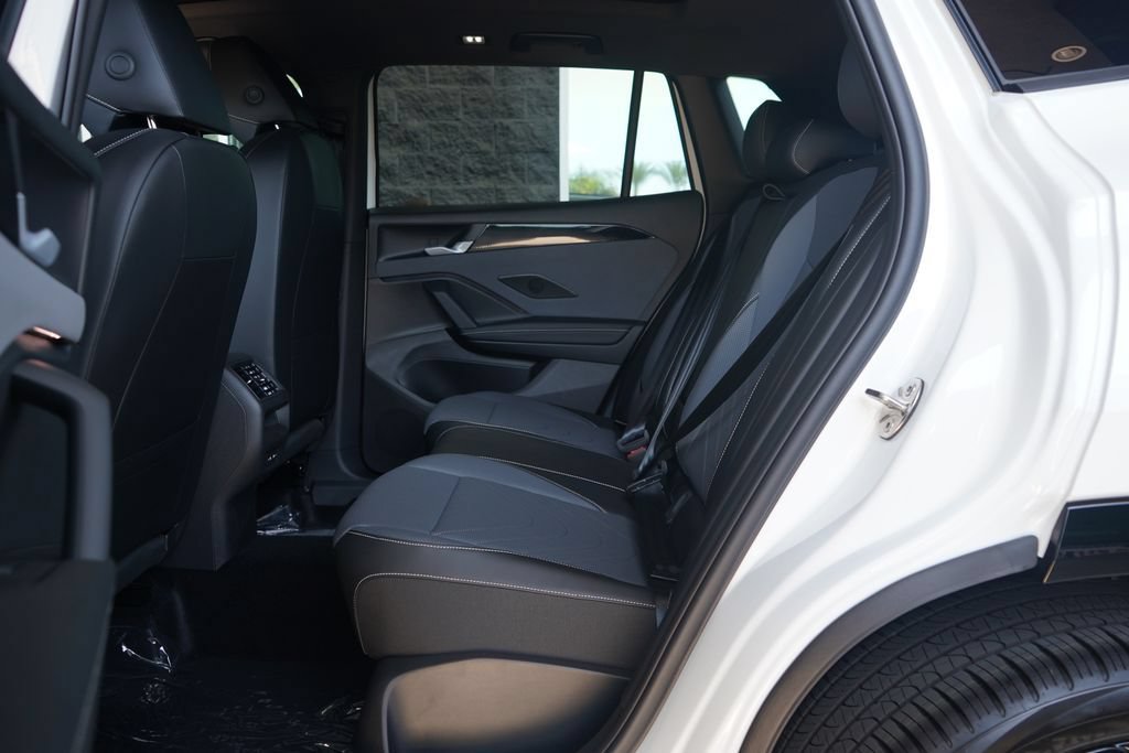 New 2026 Volkswagen Tiguan SE R-Line FWD image 7