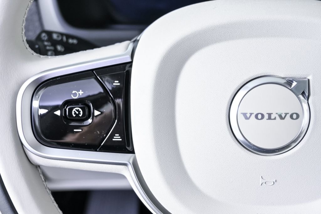 New 2026 Volvo XC90 T8 Ultra w/ Protection Package Premier image 10