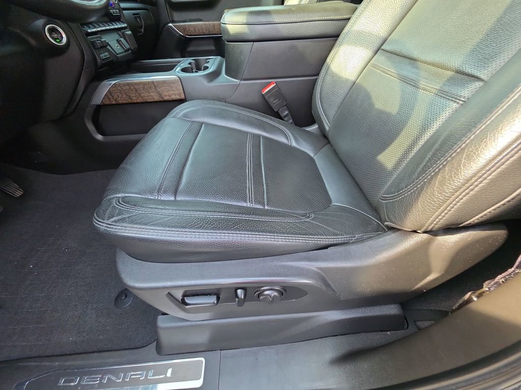 Used 2021 GMC Sierra 1500 Denali w/ Denali Ultimate Package image 12