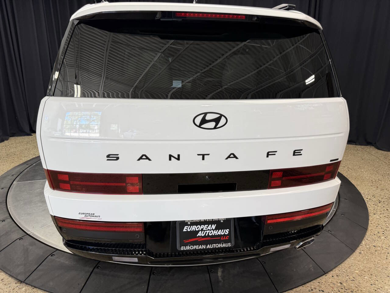 Used 2024 Hyundai Santa Fe Calligraphy image 7