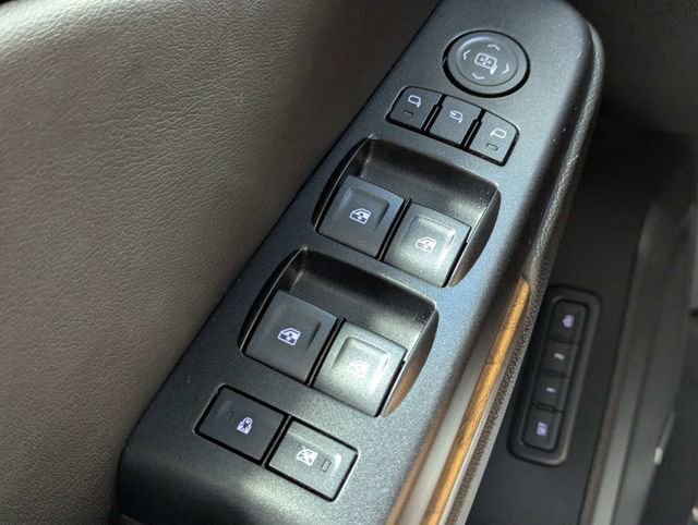 Used 2020 GMC Yukon Denali w/ Denali Ultimate Package AWD/4WD image 21