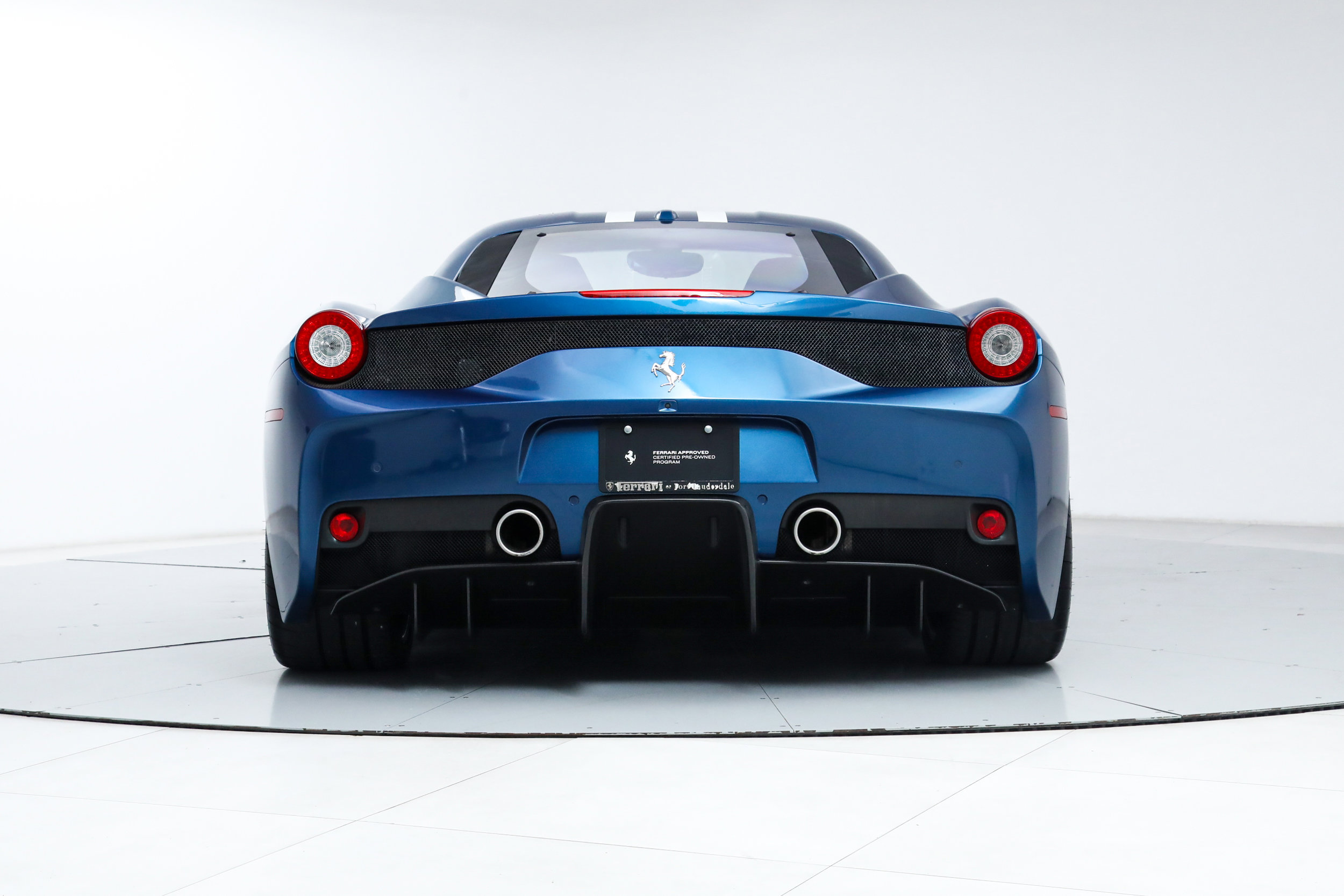 Used 2015 Ferrari 458 Speciale Coupe image 8