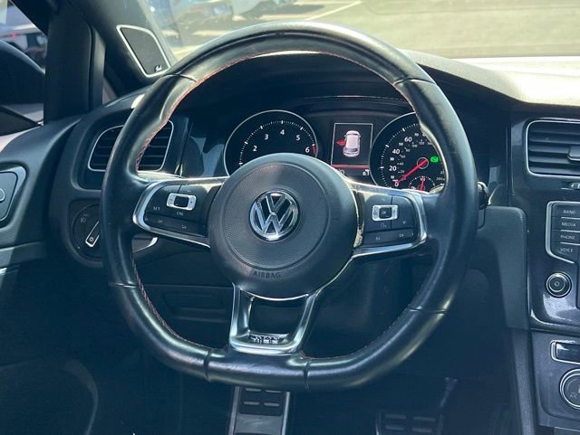 Used 2017 Volkswagen GTI SE FWD image 16