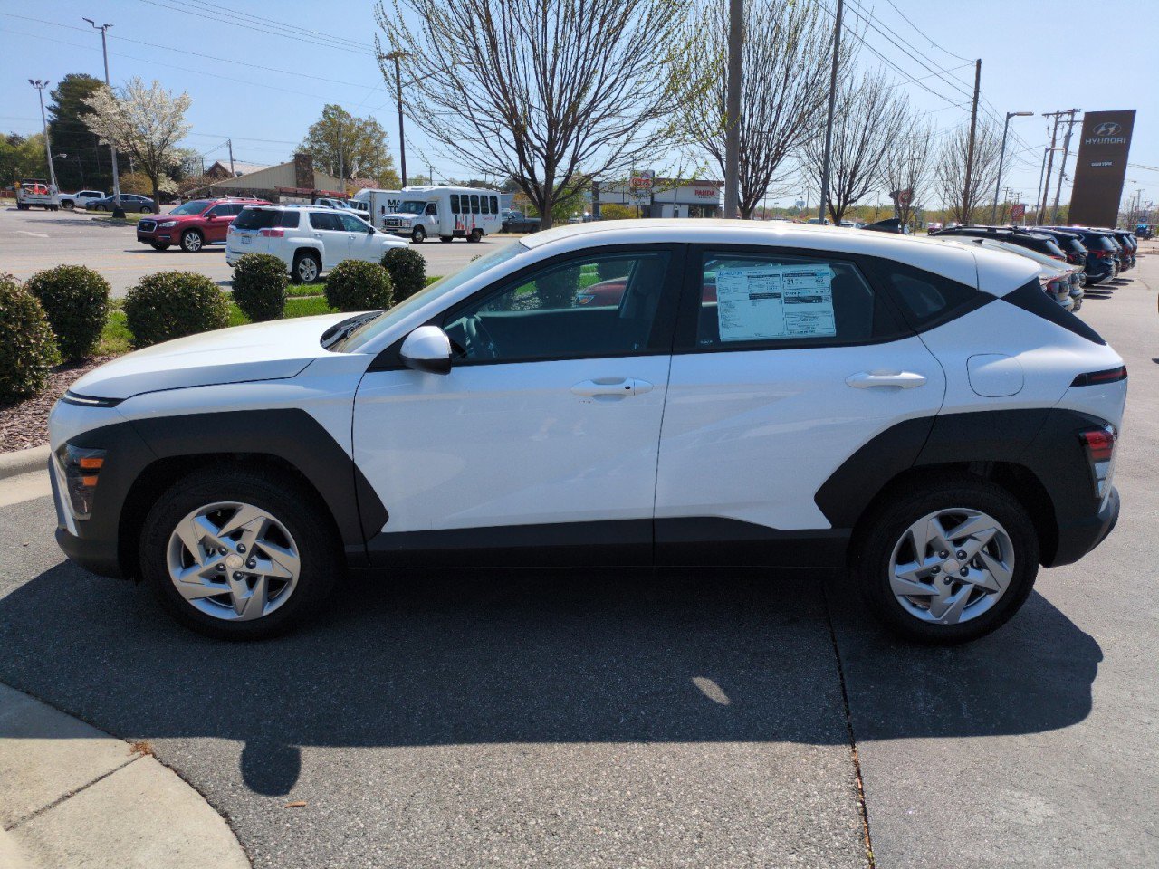 New 2026 Hyundai Kona SE image 5