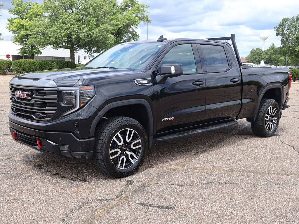 Used 2024 GMC Sierra 1500 AT4 w/ Technology Package AWD/4WD image 11