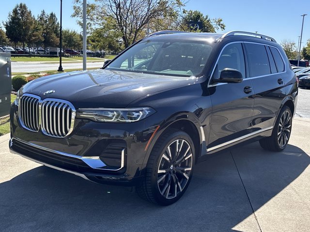 Used 2022 BMW X7 xDrive40i w/ Cold Weather Package image 16
