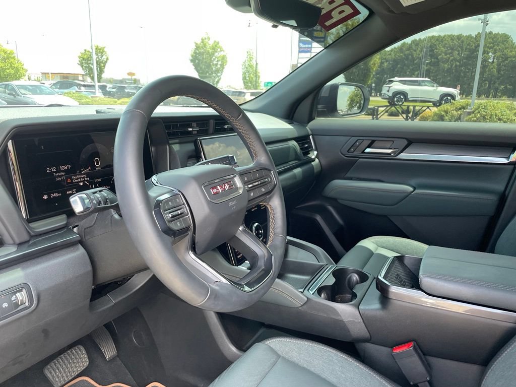 Used 2026 GMC Terrain AT4 w/ Technology Package II AWD/4WD image 10